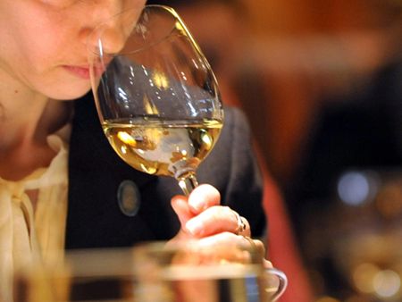 Los 5 defectos más comunes en los vinos y cómo detectarlos
