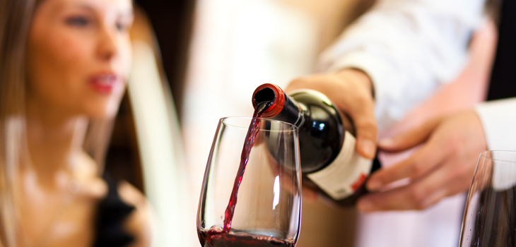 ¿Devuelvo la botella o no?: qué hacer con un vino en el restaurante