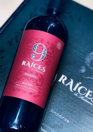 Nueve Raíces Reserva Malbec