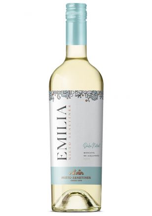 Emilia Nieto Senetiner Dulce Natural Moscatel